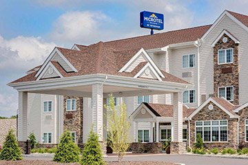 Microtel Inn & Suites by Wyndham Clarion photo